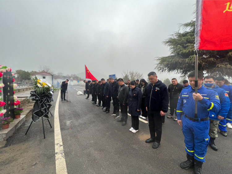 简篇-新区街道驿城村开展党员冬训暨“清明祭先烈 忠魂砺初心”主题活动