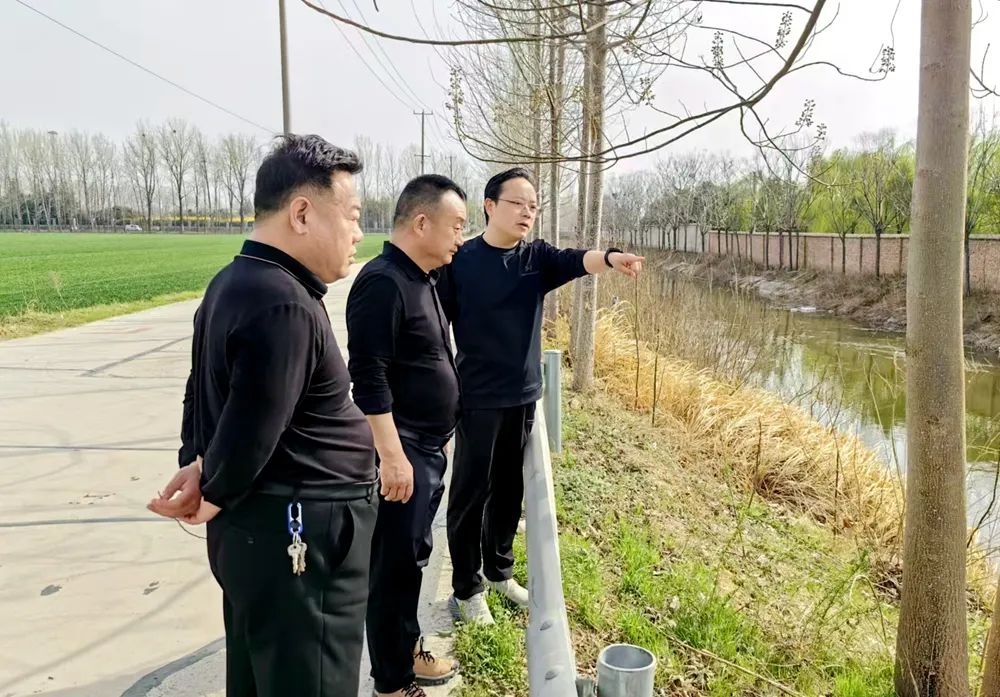 3.25书记巡河1.jpg